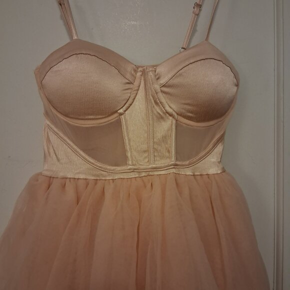 Forever 21 blush pink / peach Satin tiered Tulle Madonna dress midi length S - Picture 3 of 5